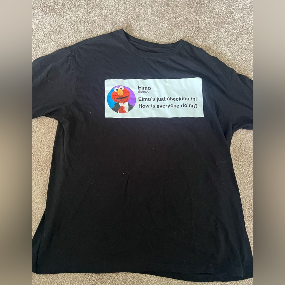 Sesame Street Elmo's Just Checking In T-shirt Adult Size XL Short Sleeve Top